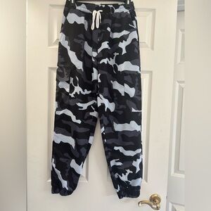 ROMWE Black & Gray Camo Drawstring Joggers